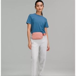 Lululemon Everywhere‎ Belt Bag 1L Pink Pastel